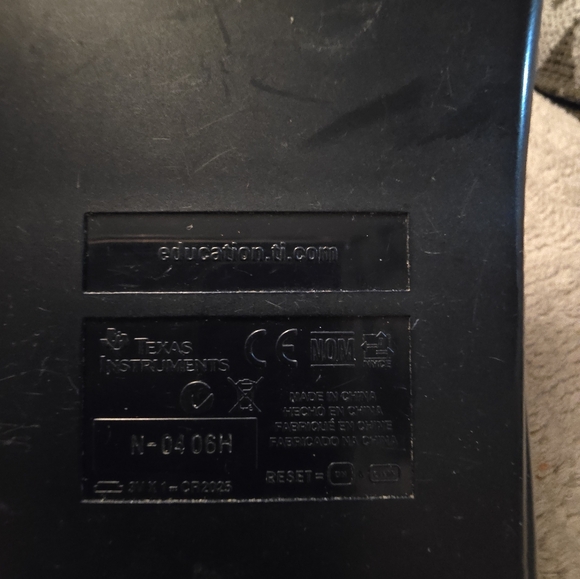 Texas Instraments Tl-30X llS scientific calculator. - Picture 3 of 3